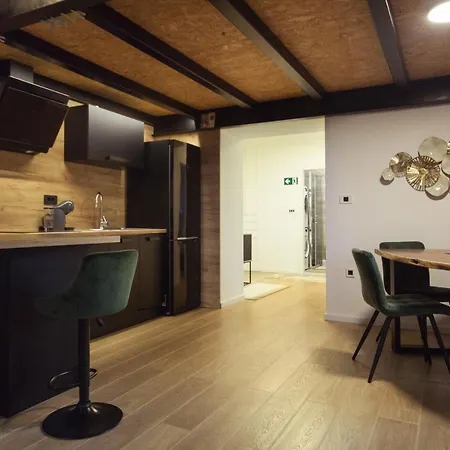 Josip Apartman Póla